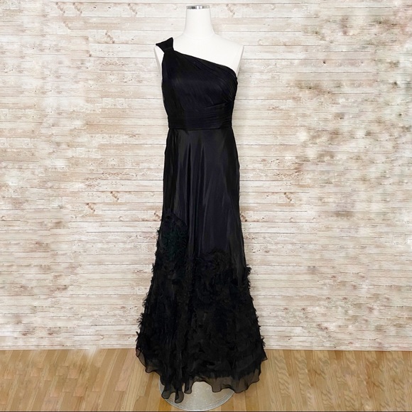 Kay Unger Dresses & Skirts - Kay Unger Black One Shoulder Tulle Accent Gown 8